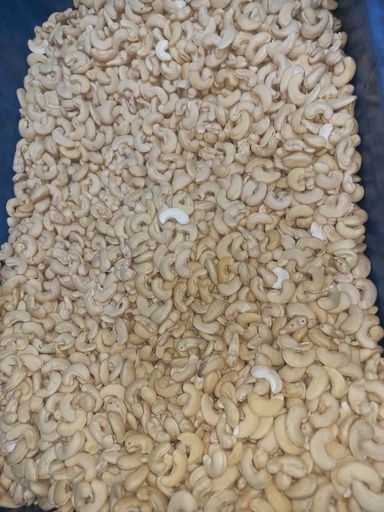 Natural Cashew Nuts (Kaju) (100% Natural,  Chemical Free,No preservatives)W210